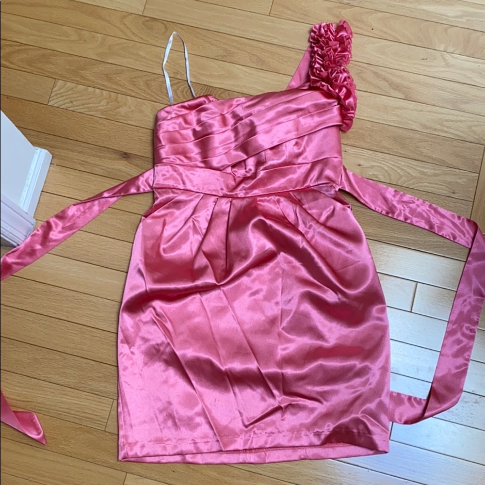 One strap dress